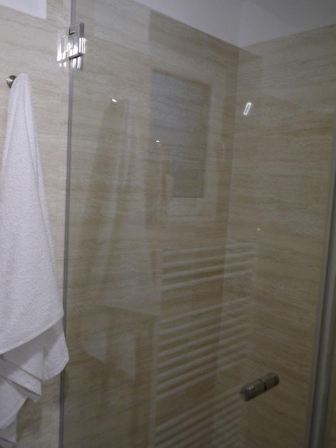 Pizzeria Viktoria Hotell Chlebnice Eksteriør bilde