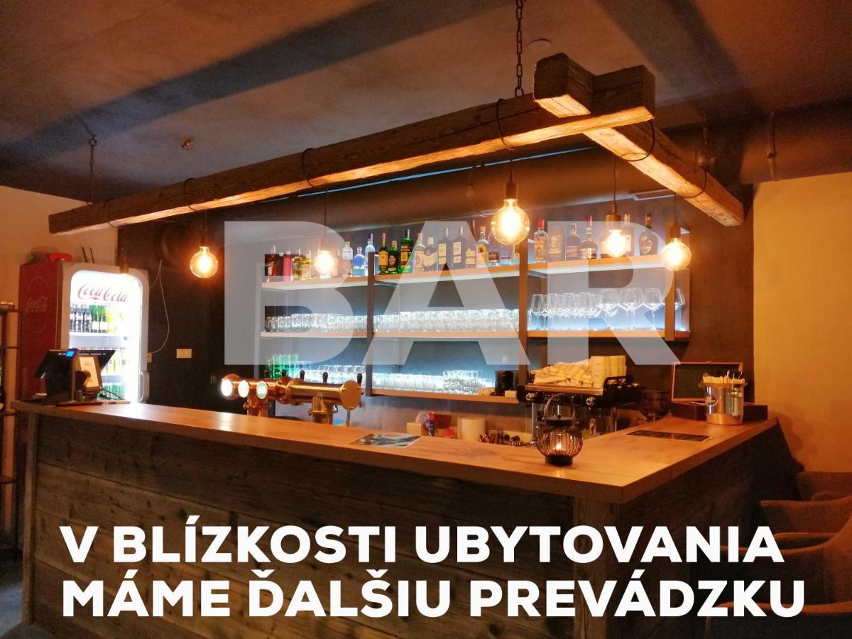 Pizzeria Viktoria Hotell Chlebnice Eksteriør bilde